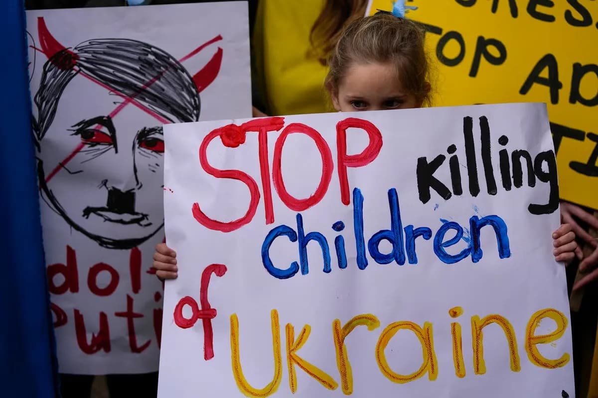 ПРИПИНИТЬ вбивати дітей України! ПРИПИНИТЬ геноцид Росії в Україні!!