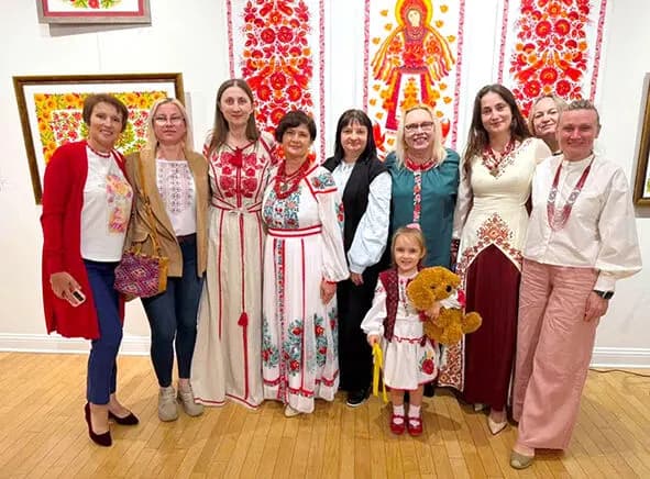 Petrykivka Painting in Chicago: Touch the Soul of Ukraine